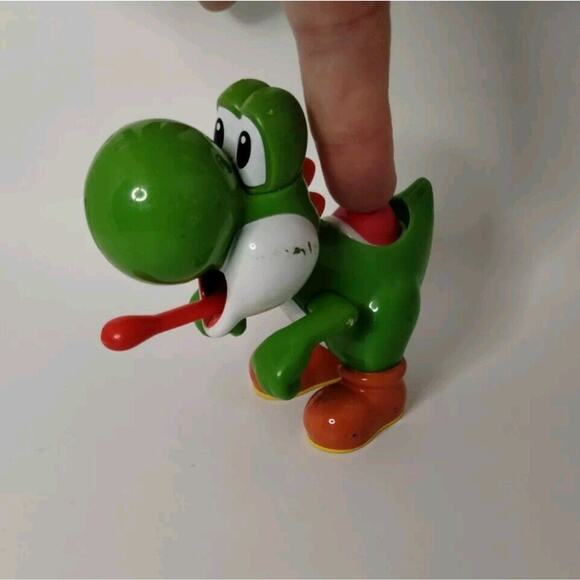 McDonalds Yoshi Super Mario Happy Meal Toy 2 Nintendo 2017 Tongue Sticking Out - Picture 2 of 5